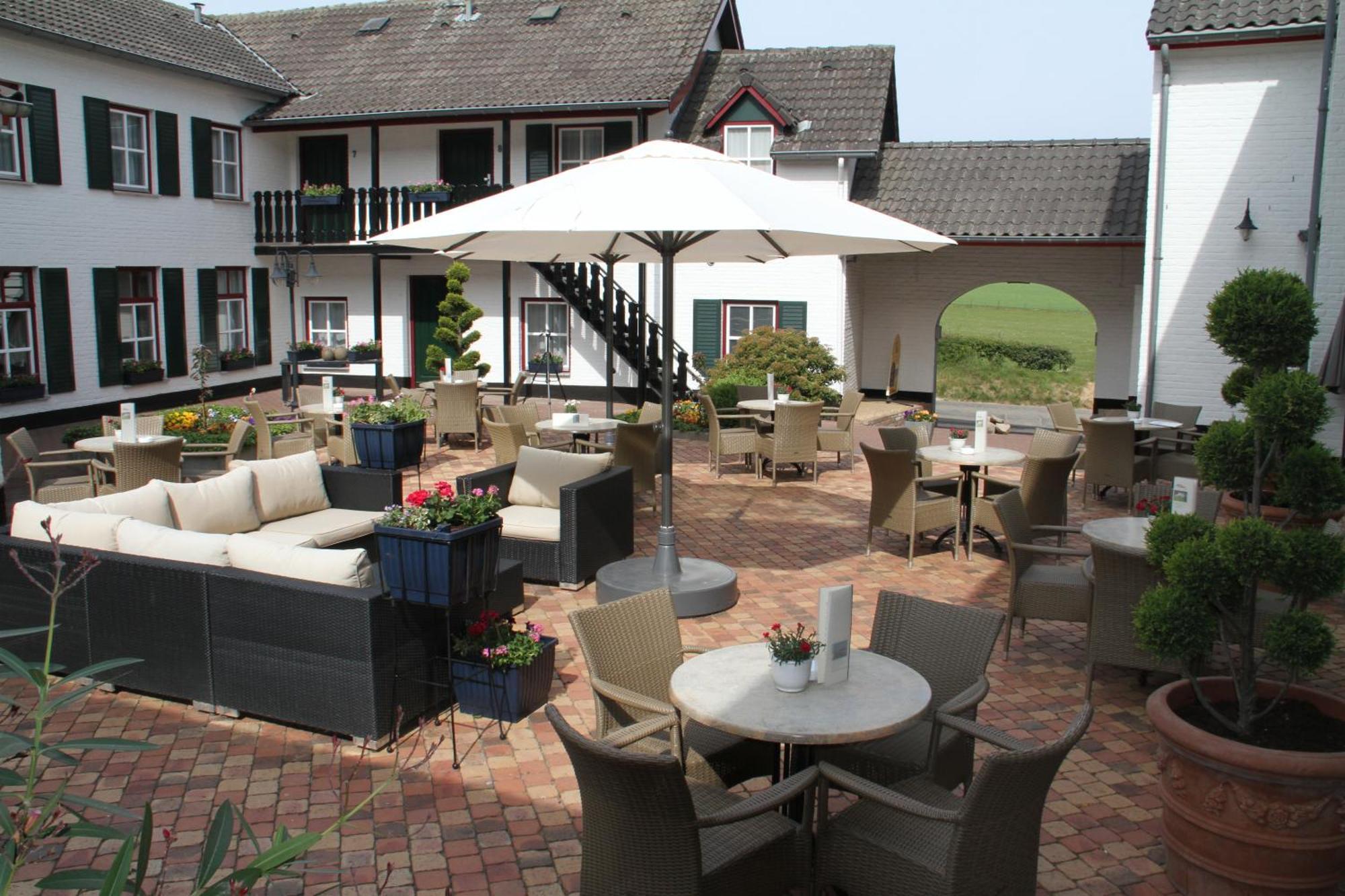 Hotel Restaurant Gerardushoeve Heijenrath Exterior foto